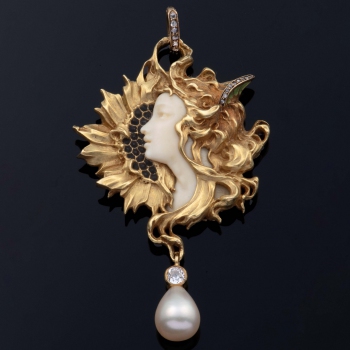 Een antiek gouden Art Nouveau pendant, van Lucien Gautrait